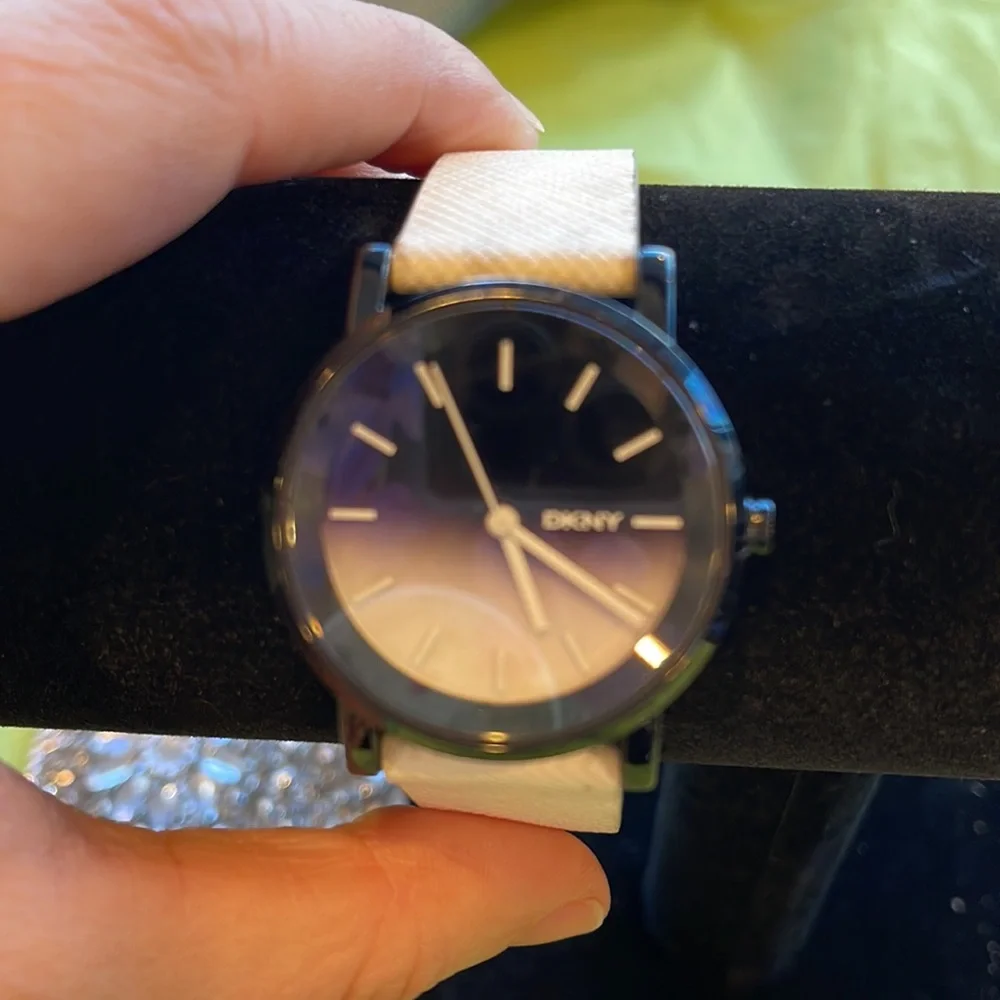 DKNY NY2185 Stainless Steel Women’s Watch – White Calfskin Leather Band
